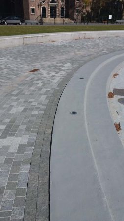 Tegels rondom het kinderbad in het Amsterdamse Oosterpark liggen weer vast met CityPro van PVN