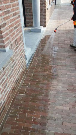 Plaatsen die weinig belopen of bereden worden blijven onkruidvrij met CityPro van PVN
